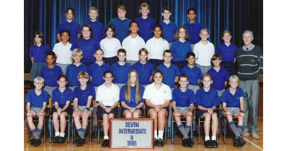 School Photo - 1990's / Devon Intermediate - New Plymouth | MAD on New ...