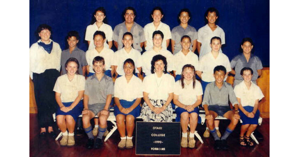 School Photo 1990's / Otaki College Otaki MAD on New Zealand