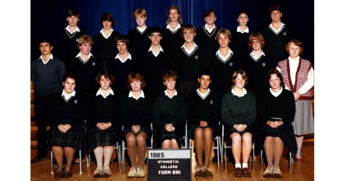 school-photo-1980-s-otumoetai-college-tauranga-mad-on-new-zealand