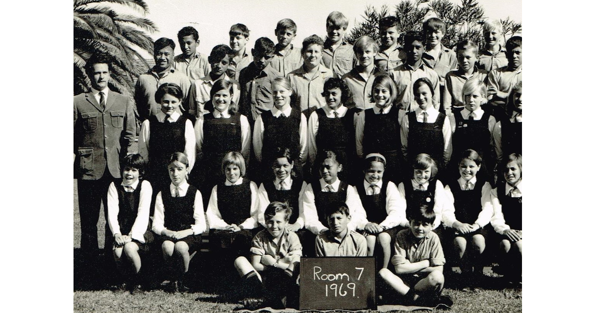 School Photo 1960's / Gisborne Intermediate Gisborne MAD on New