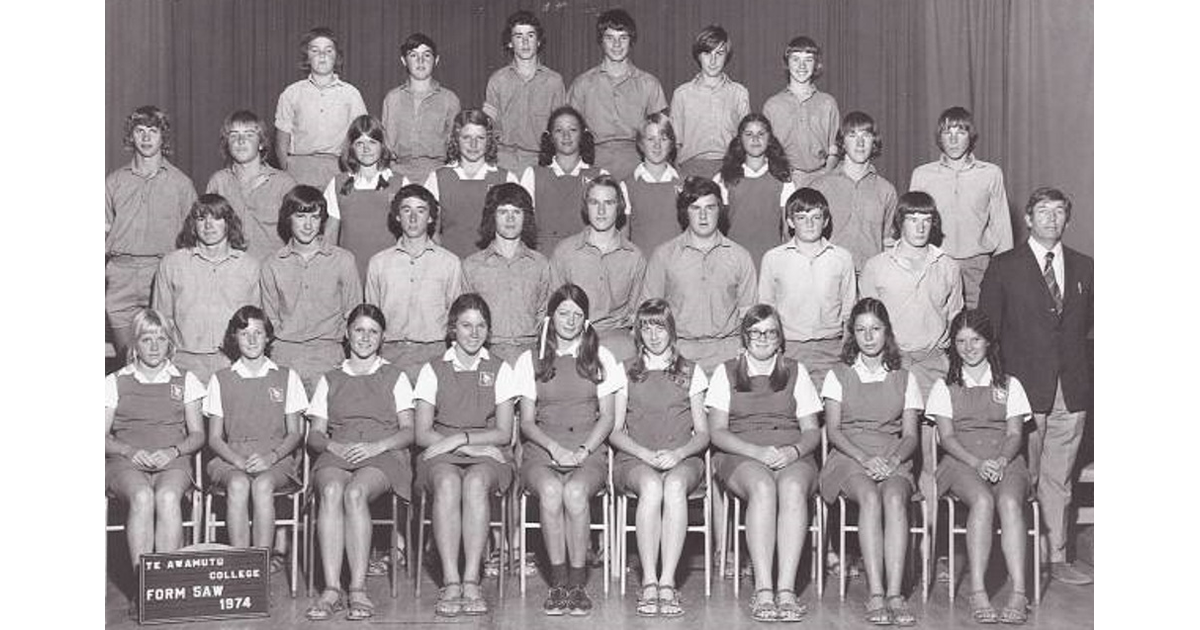 school-photo-1970-s-te-awamutu-college-te-awamutu-mad-on-new