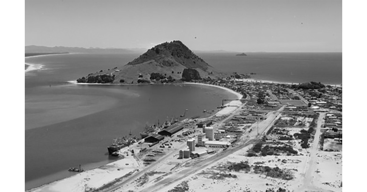 Bay of Plenty / Photography - Historical | MAD on New Zealand