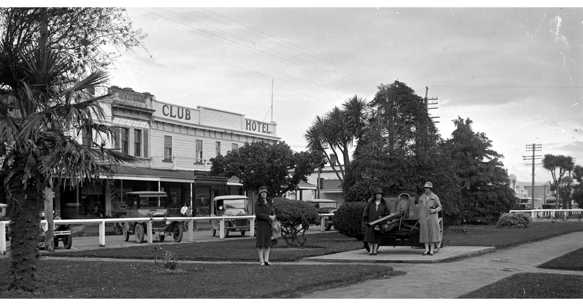 Historical Photos / Photography Historical MAD on New Zealand
