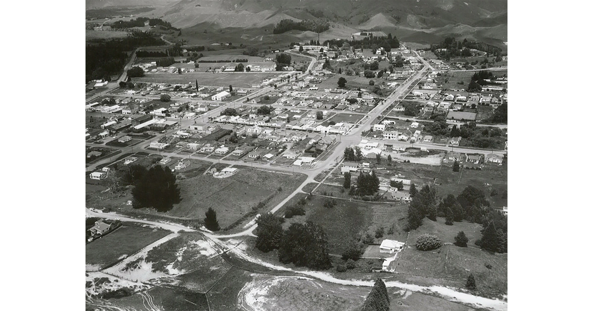 historical-photos-photography-historical-mad-on-new-zealand