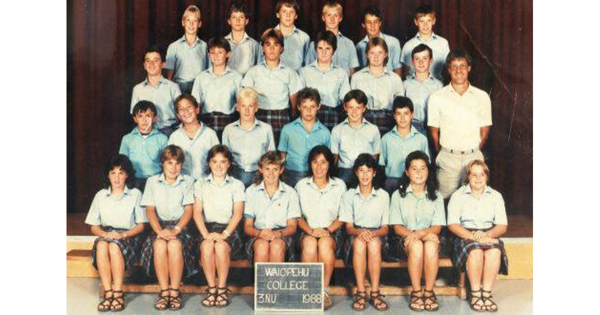 School Photo - 1980's / Waiopehu College - Levin | MAD on New Zealand