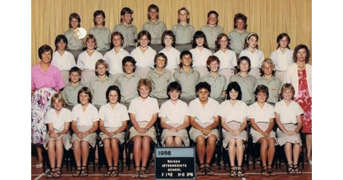 school-photo-1980-s-wairau-intermediate-school-auckland-mad-on