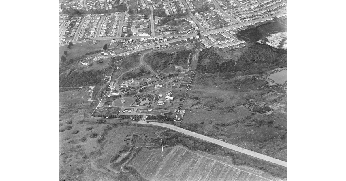 historical-photos-photography-historical-mad-on-new-zealand