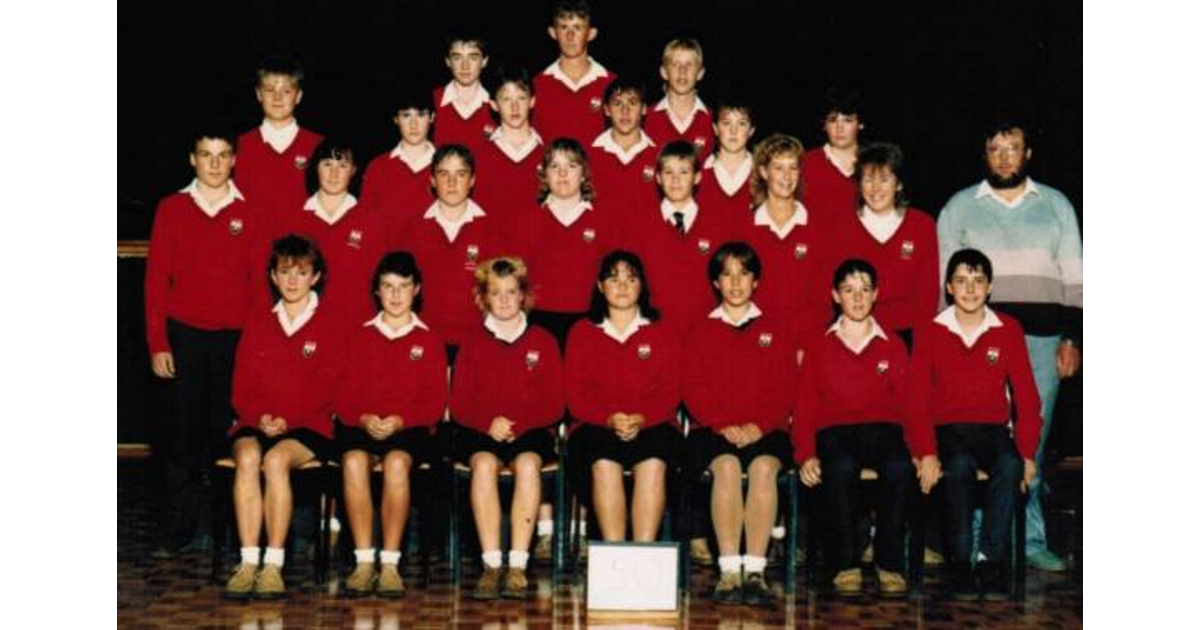School Photo 1980's / Kaikorai Valley College Dunedin MAD on New