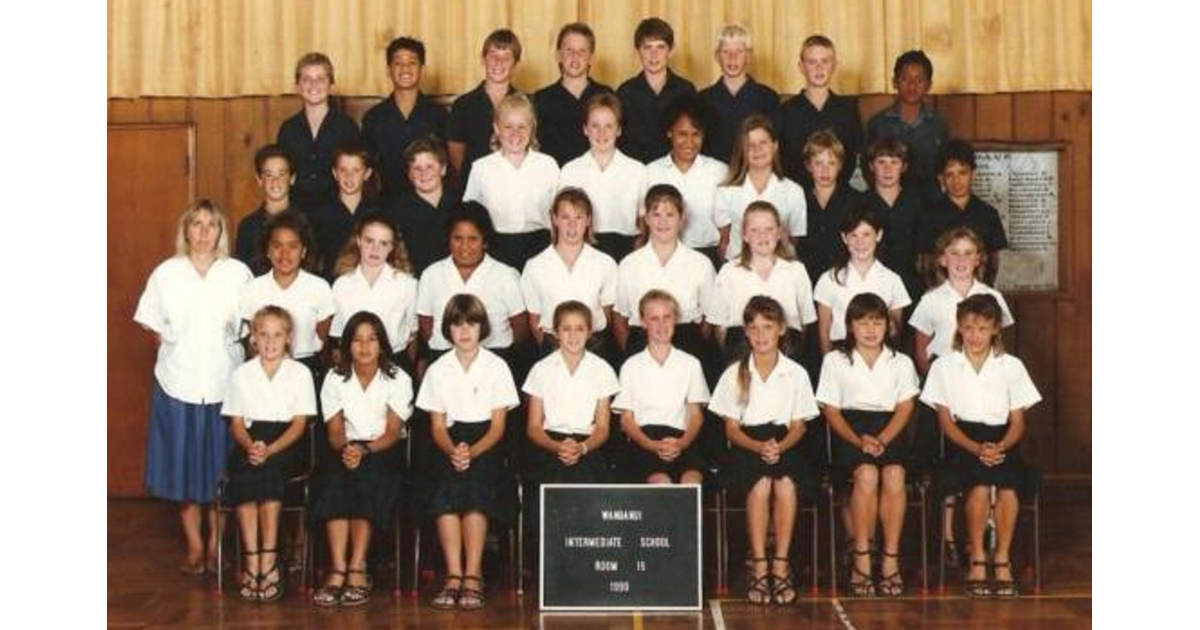 School Photo 1990's / Wanganui Intermediate School Whanganui MAD