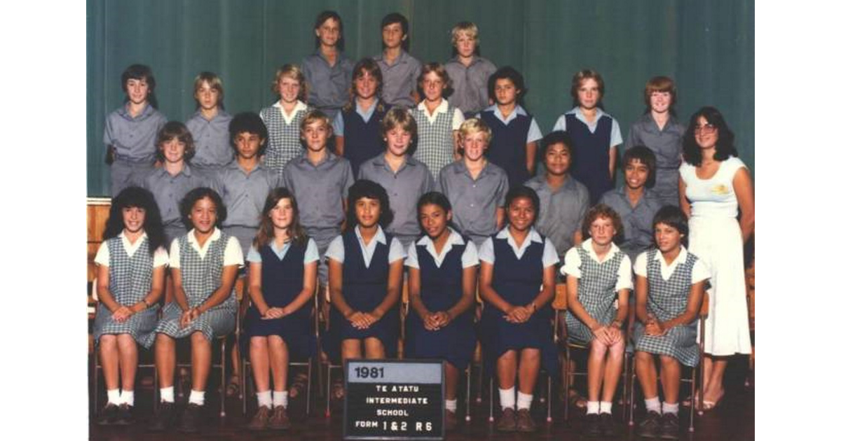 School Photo 1980's / Te Atatu Intermediate Te Atatu MAD on New