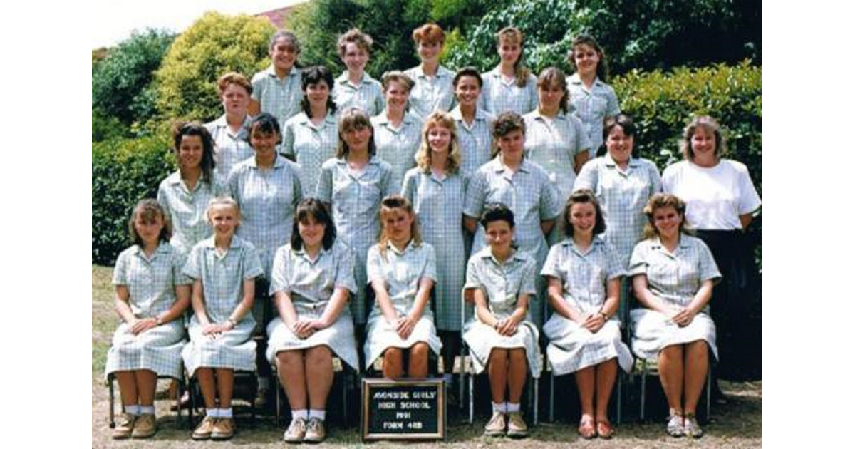 School Photo 1990s Avonside Girls High School Christchurch Mad On New Zealand 