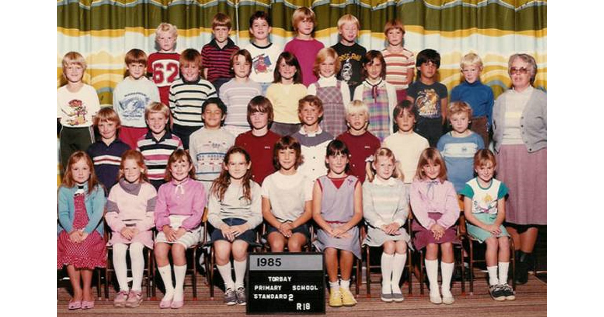 School Photo 1980s Torbay Primary School Auckland Mad On New