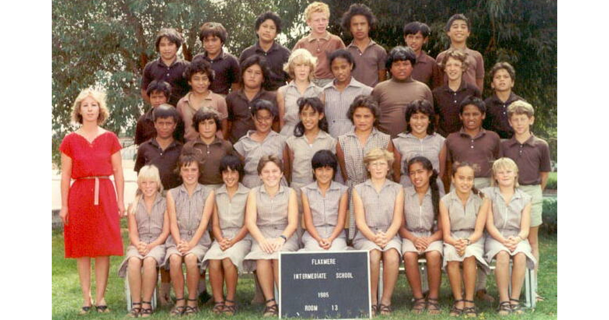 School Photo 1980's / Flaxmere Intermediate Hastings MAD on New