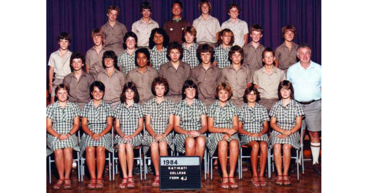 School Photo 1980's / Katikati College Katikati MAD on New Zealand