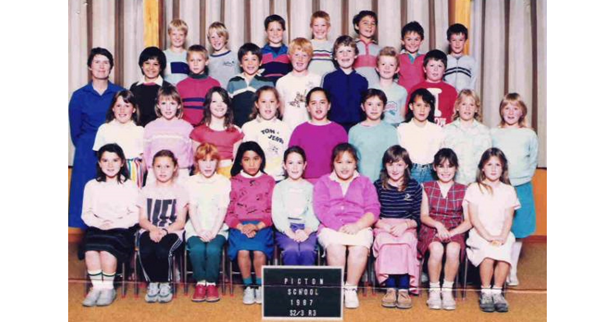 School Photo 1980's / Picton School Picton MAD on New Zealand