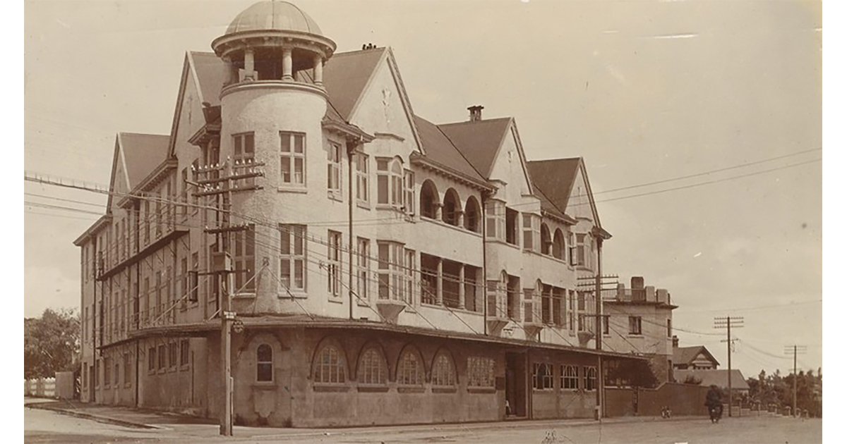 Canterbury / Photography Historical MAD on New Zealand