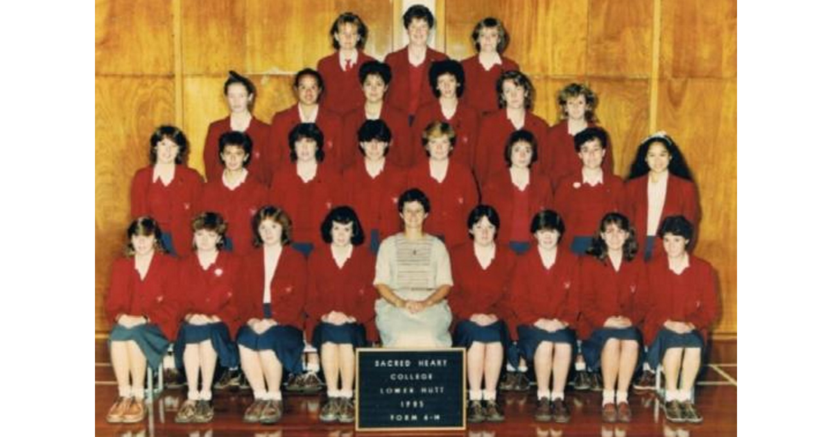 School Photo 1980 s Sacred Heart College Lower Hutt MAD On New 