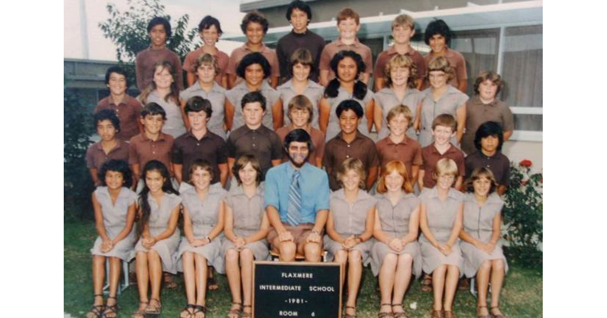 School Photo 1980's / Flaxmere Intermediate Hastings MAD on New