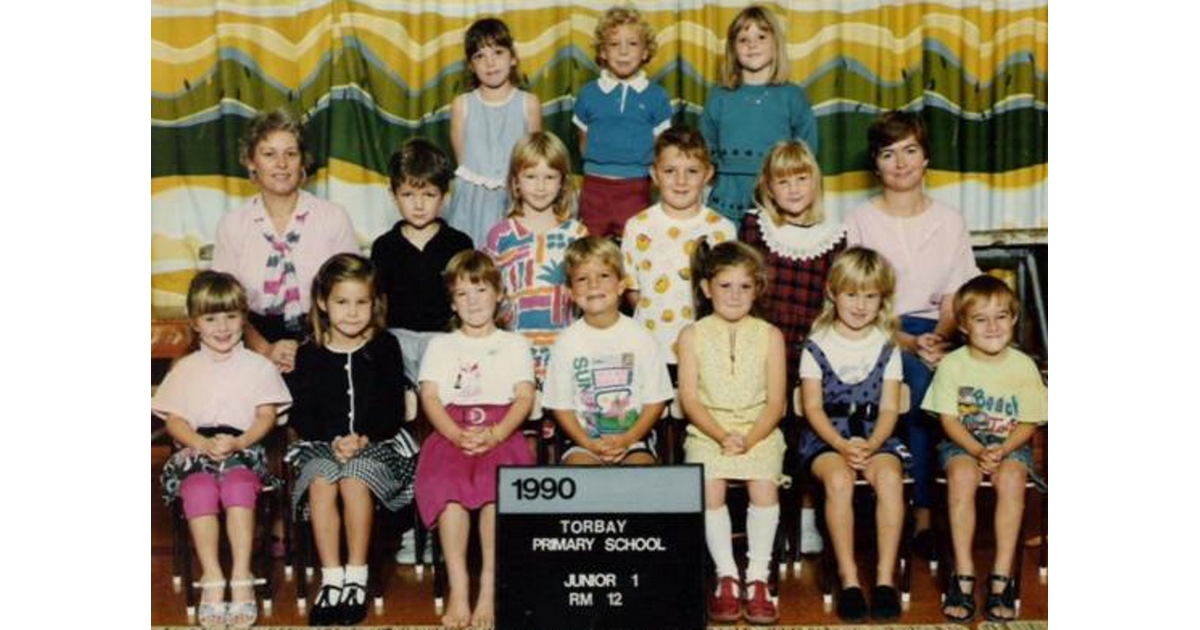 School Photo 1990s Torbay Primary School Auckland Mad On New