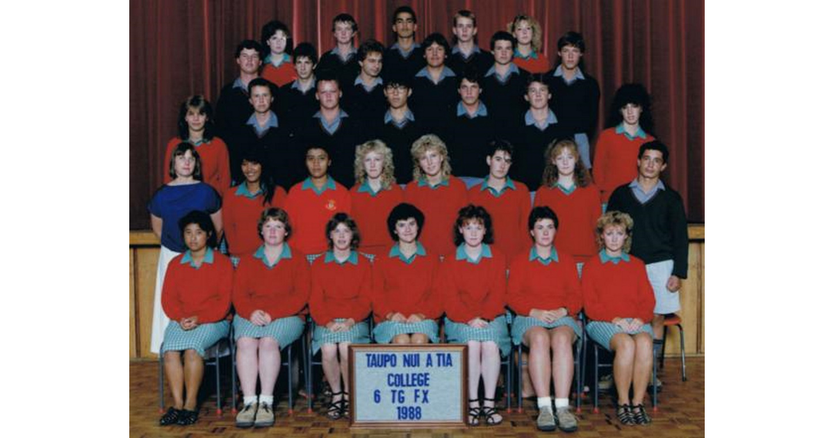 School Photo 1980's / Taupo NuiaTia College Taupo MAD on New