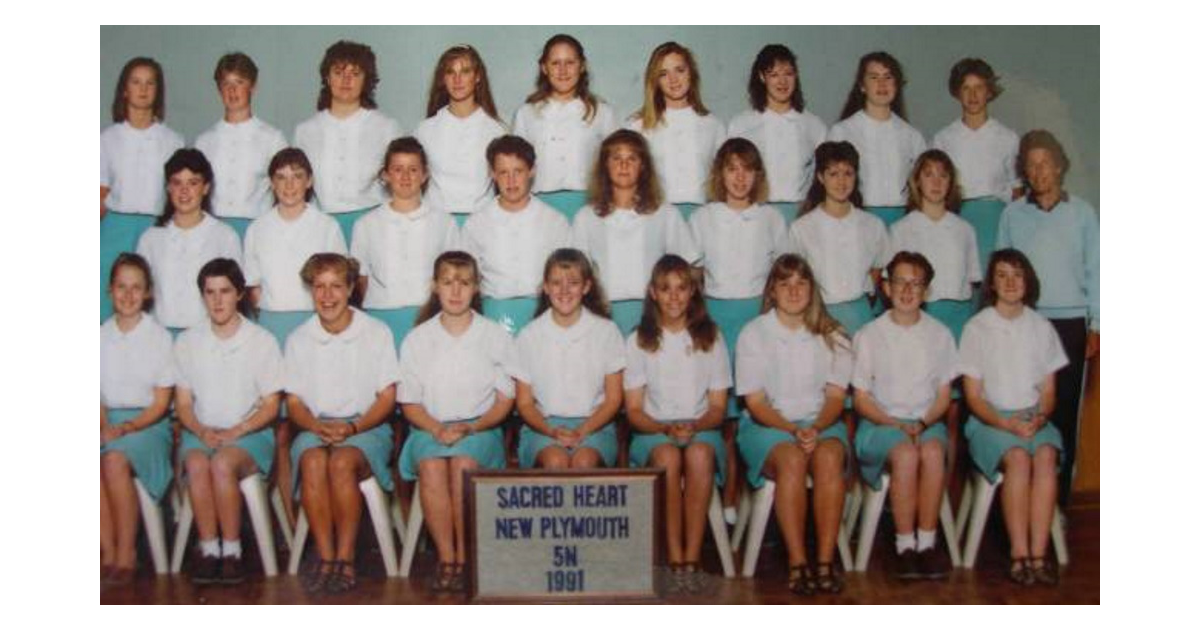 School Photo - 1990's / Sacred Heart Girls College - New Plymouth | MAD ...