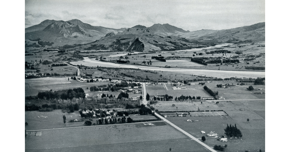 Gisborne / Photography - Historical | MAD on New Zealand