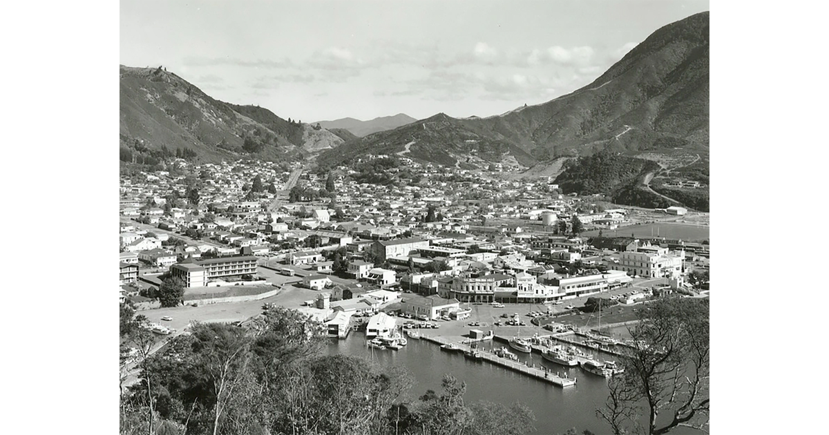 Historical Photos / Photography Historical MAD on New Zealand