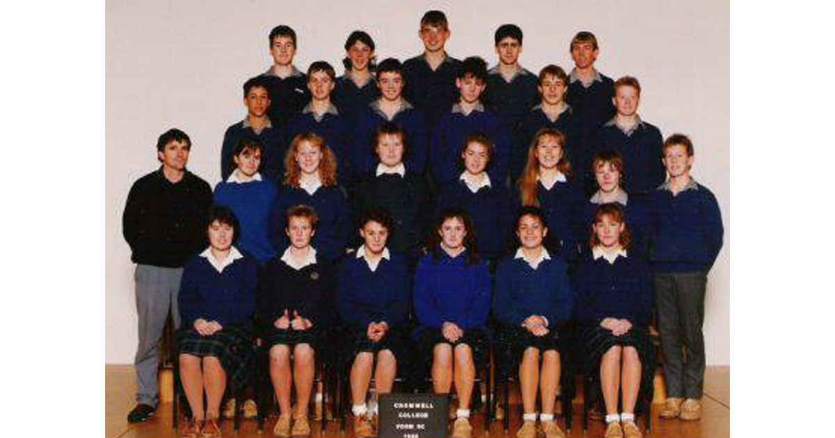 School Photo 1980's / Cromwell College Cromwell MAD on New Zealand