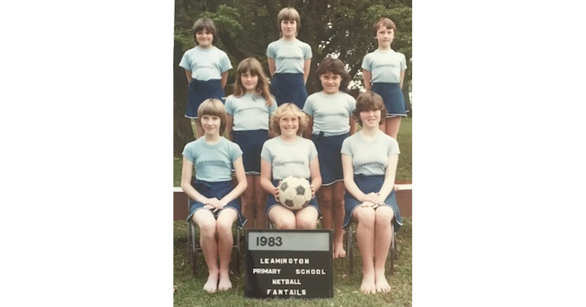 Netball / Team Photo 1980's MAD on New Zealand