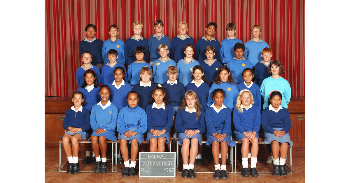 School Photo 1990's / Naenae Intermediate Lower Hutt MAD on New