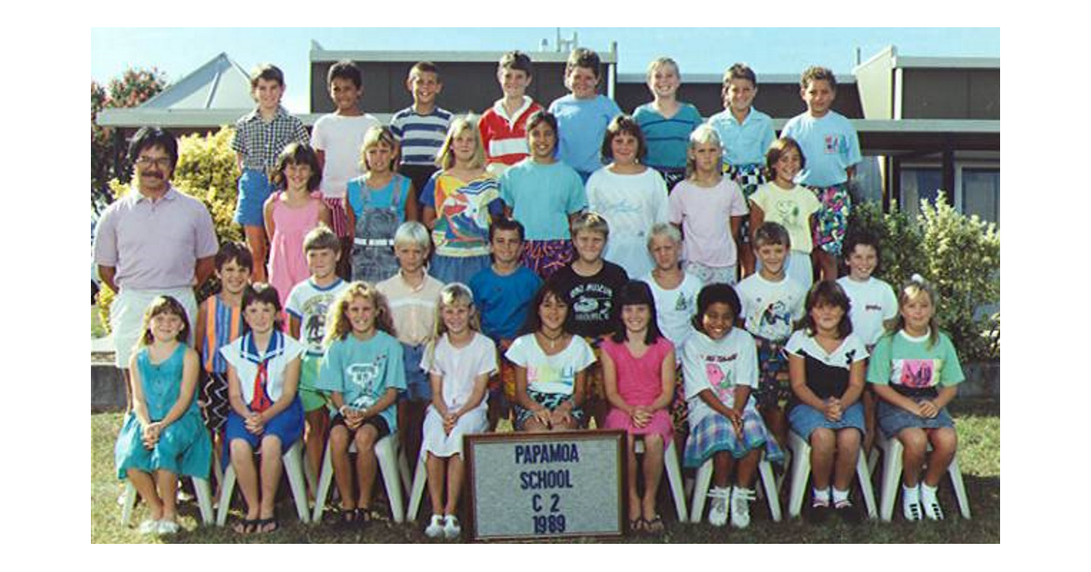 School Photo 1980's / Papamoa Primary School Papamoa MAD on New