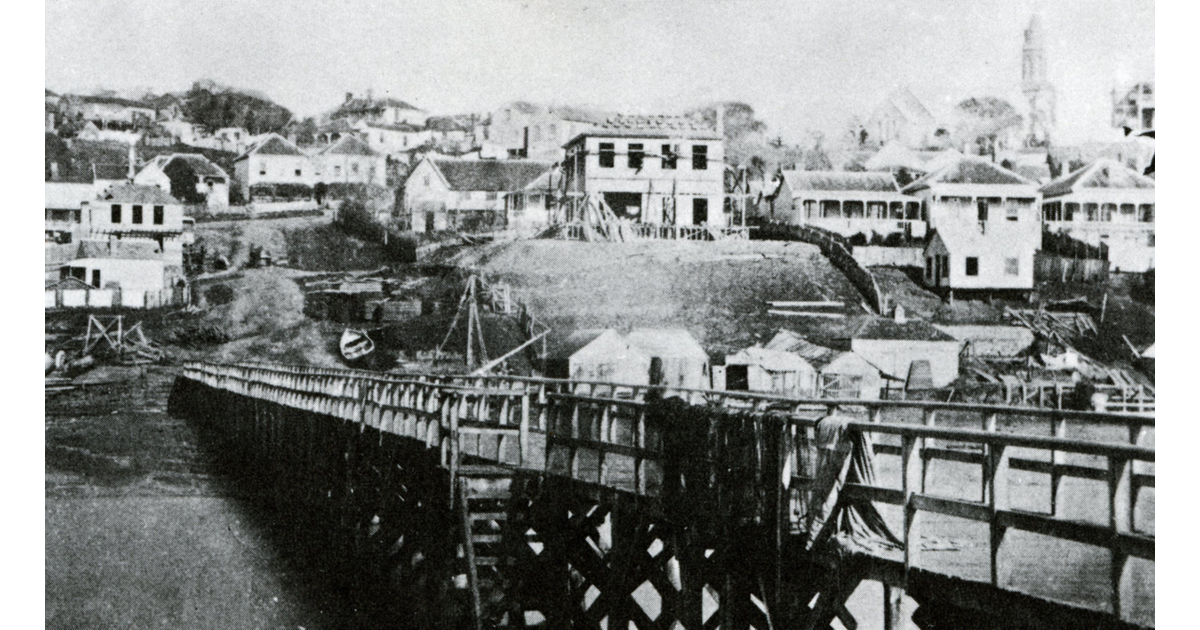 Auckland / Photography Historical MAD on New Zealand