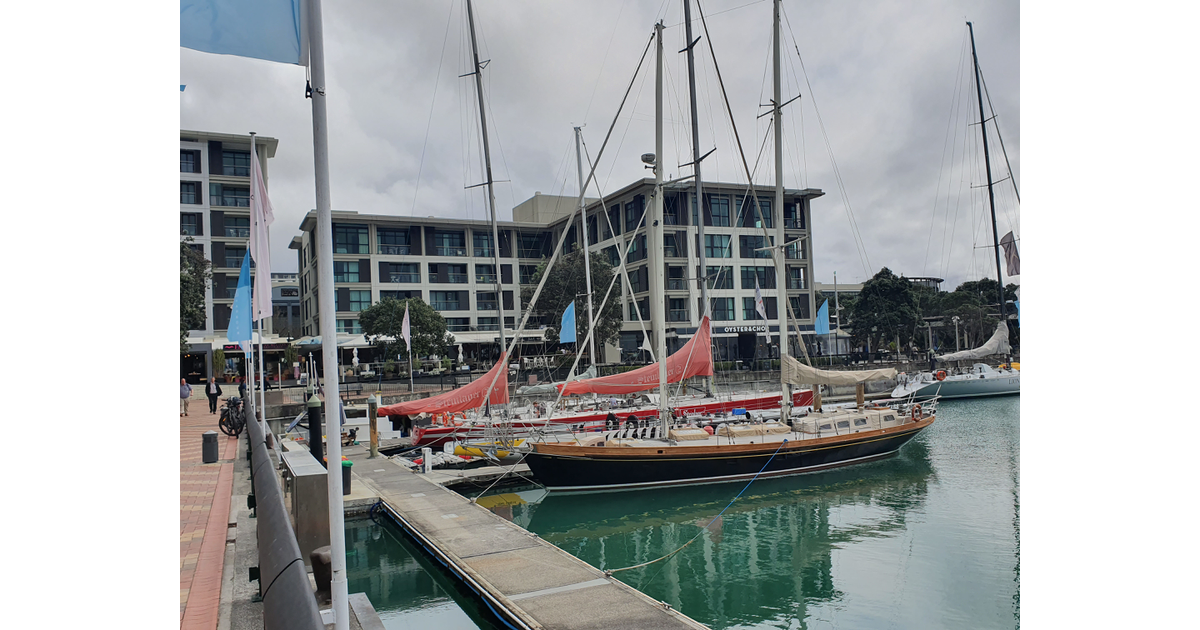 Seen Around Auckland / The Viaduct MAD on New Zealand