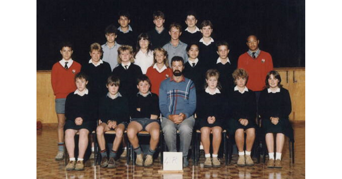 School Photo 1980's / Kaikorai Valley College Dunedin MAD on New