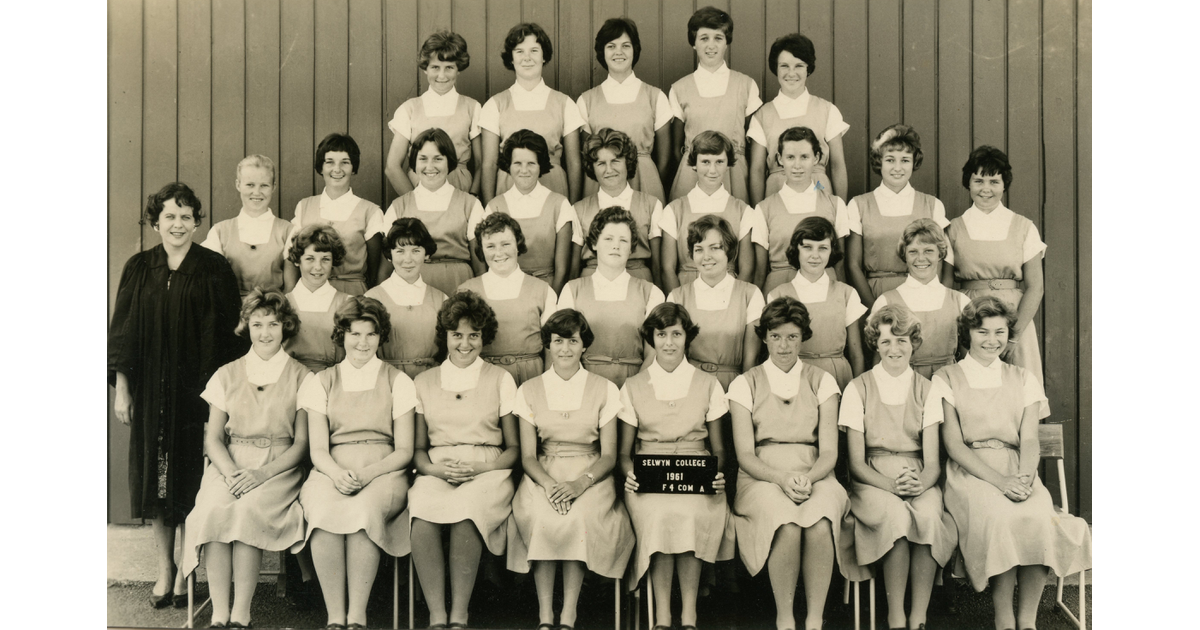 auckland-school-photo-1960-s-mad-on-new-zealand