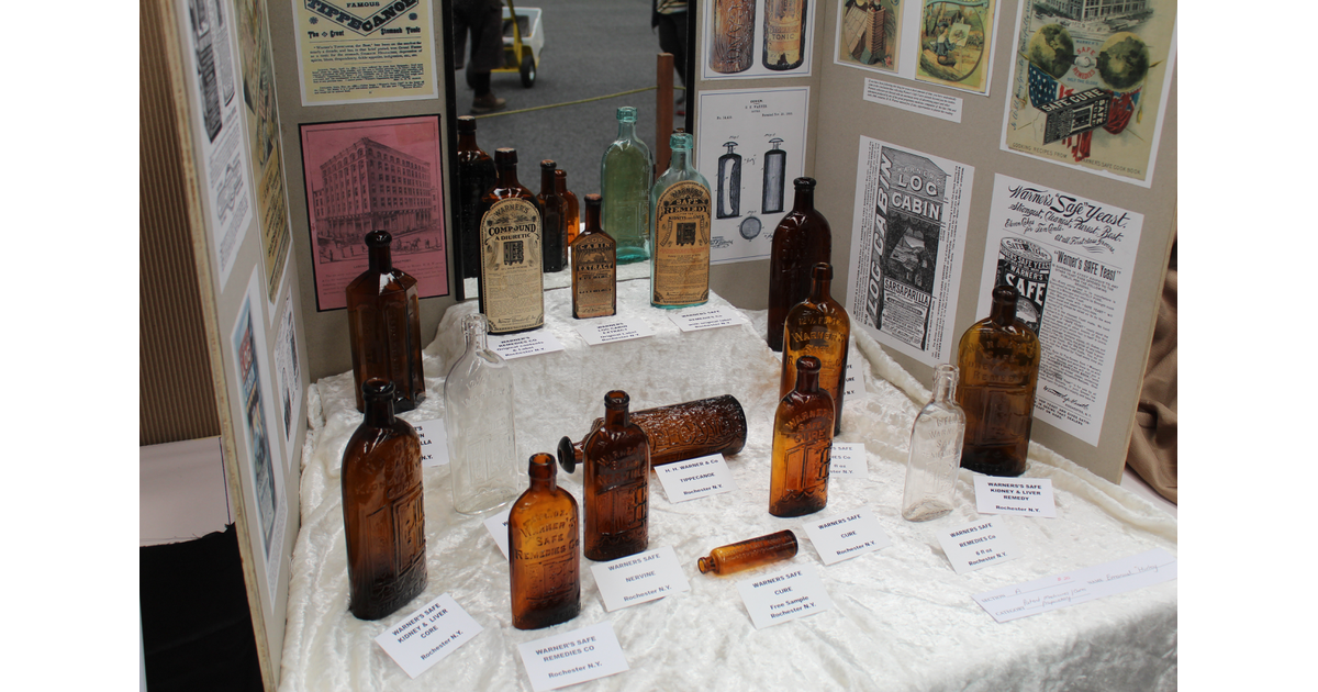 NZ Antique Bottle & Collectables Fair 2022 / Event Photo MAD on New