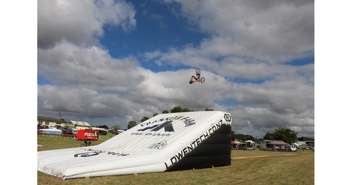 Event - Photo / The Kumeu Classic Car and Hot Rod Show | MAD on New Zealand