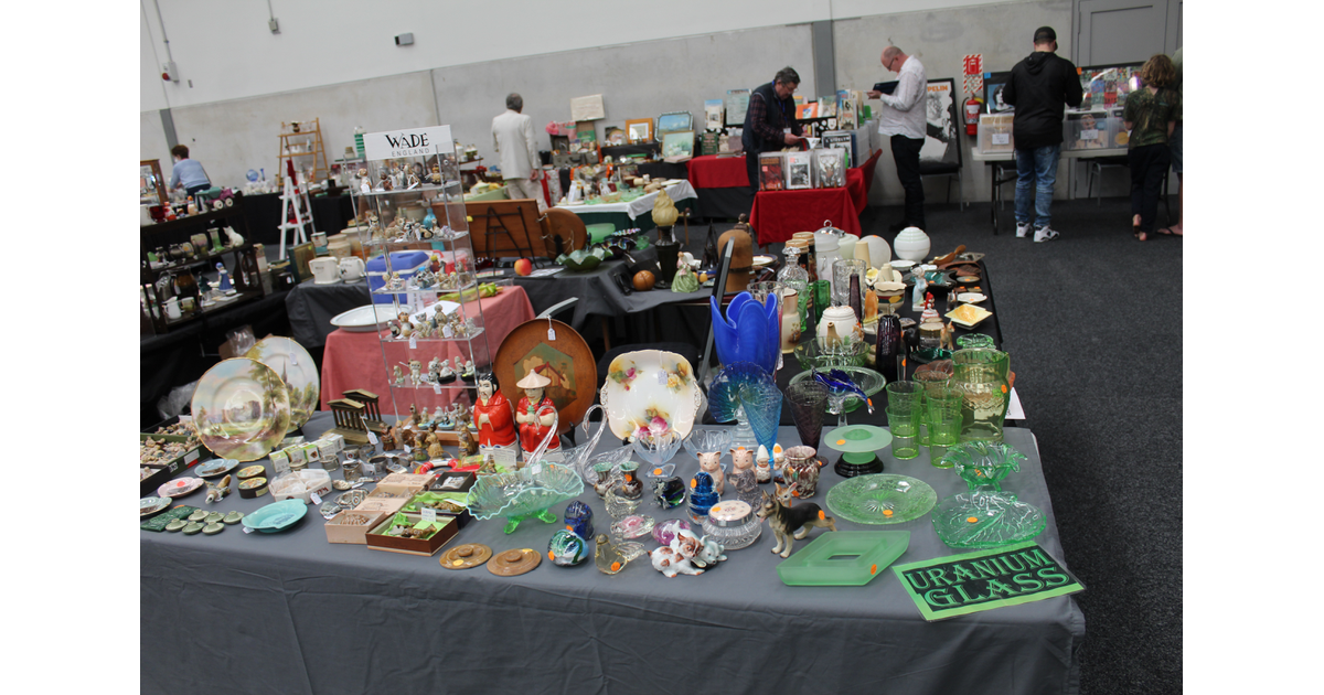 NZ Antique Bottle & Collectables Fair 2022 / Event - Photo | MAD on New ...