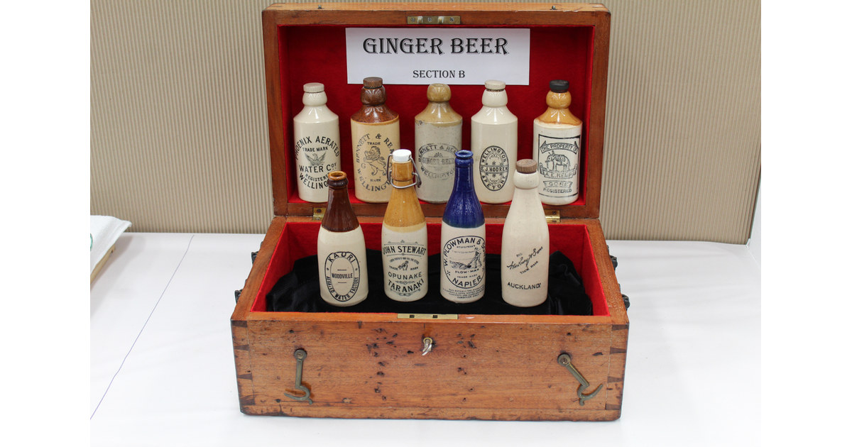 NZ Antique Bottle & Collectables Fair 2022 / Event Photo MAD on New