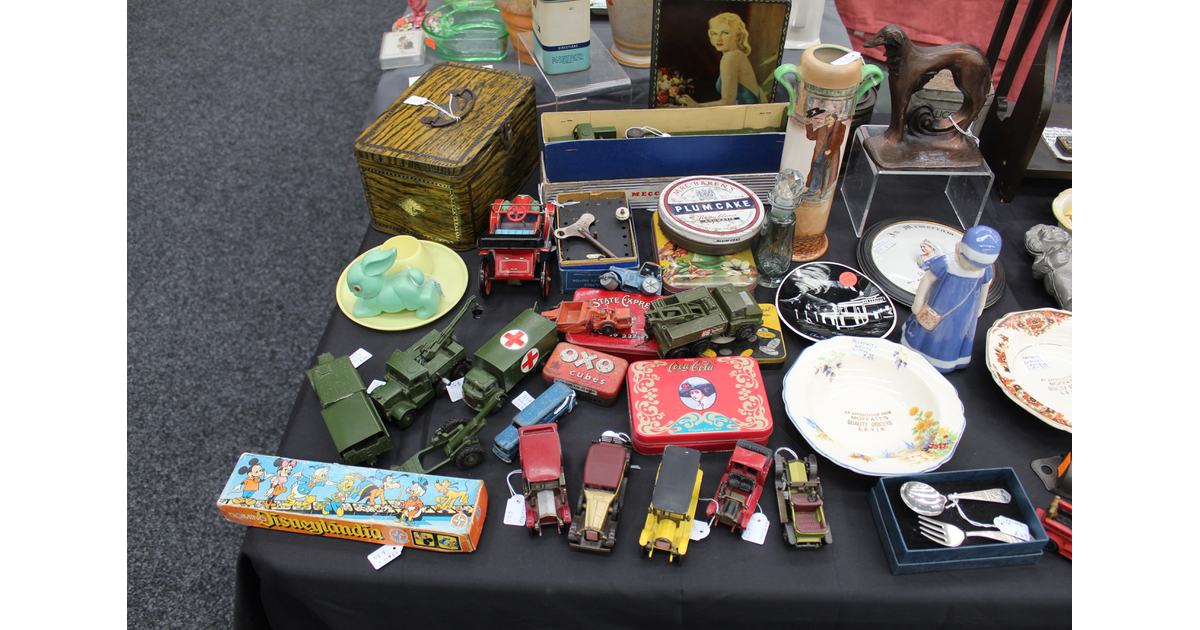 NZ Antique Bottle & Collectables Fair 2022 / Event - Photo | MAD on New ...