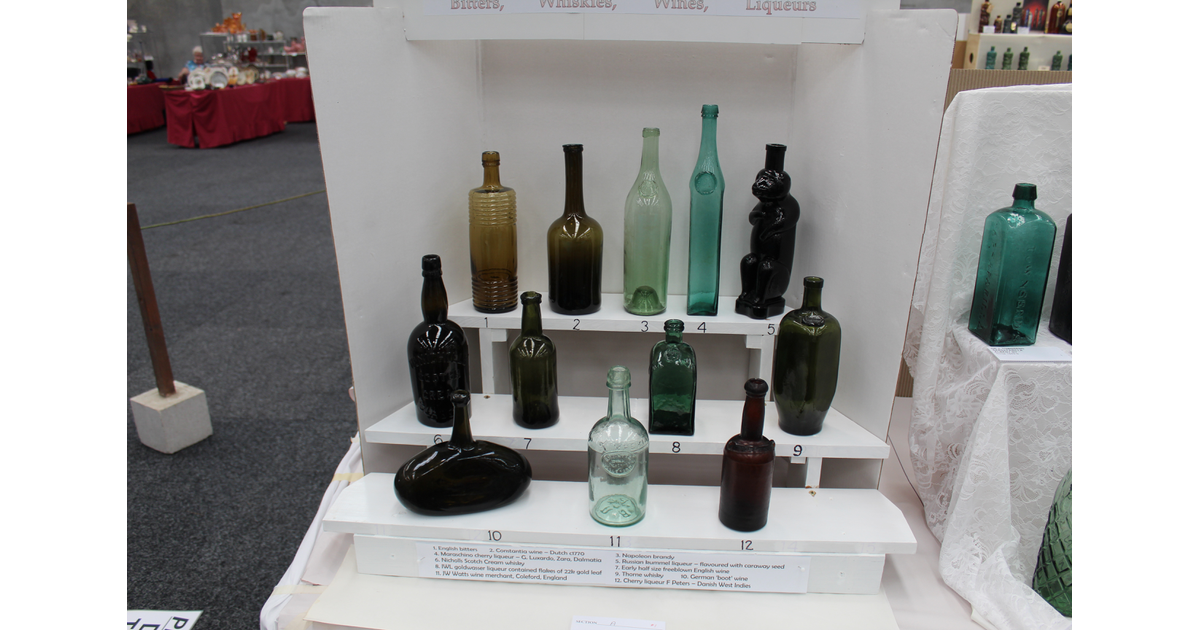 NZ Antique Bottle & Collectables Fair 2022 / Event Photo MAD on New