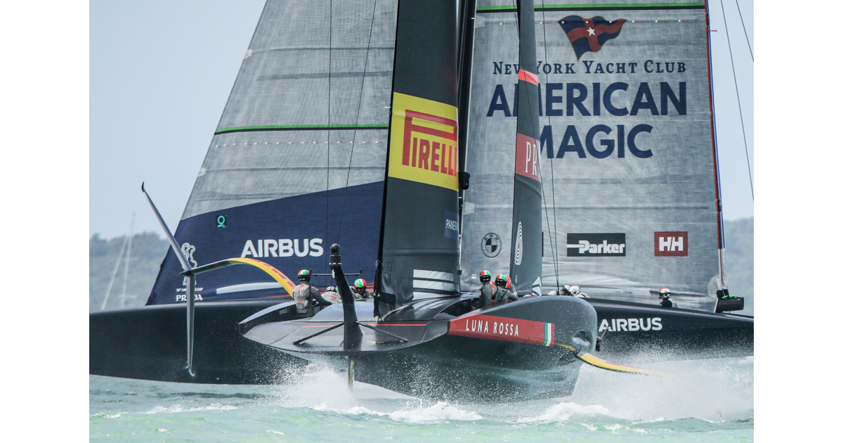 Official Photo / America's Cup MAD on New Zealand